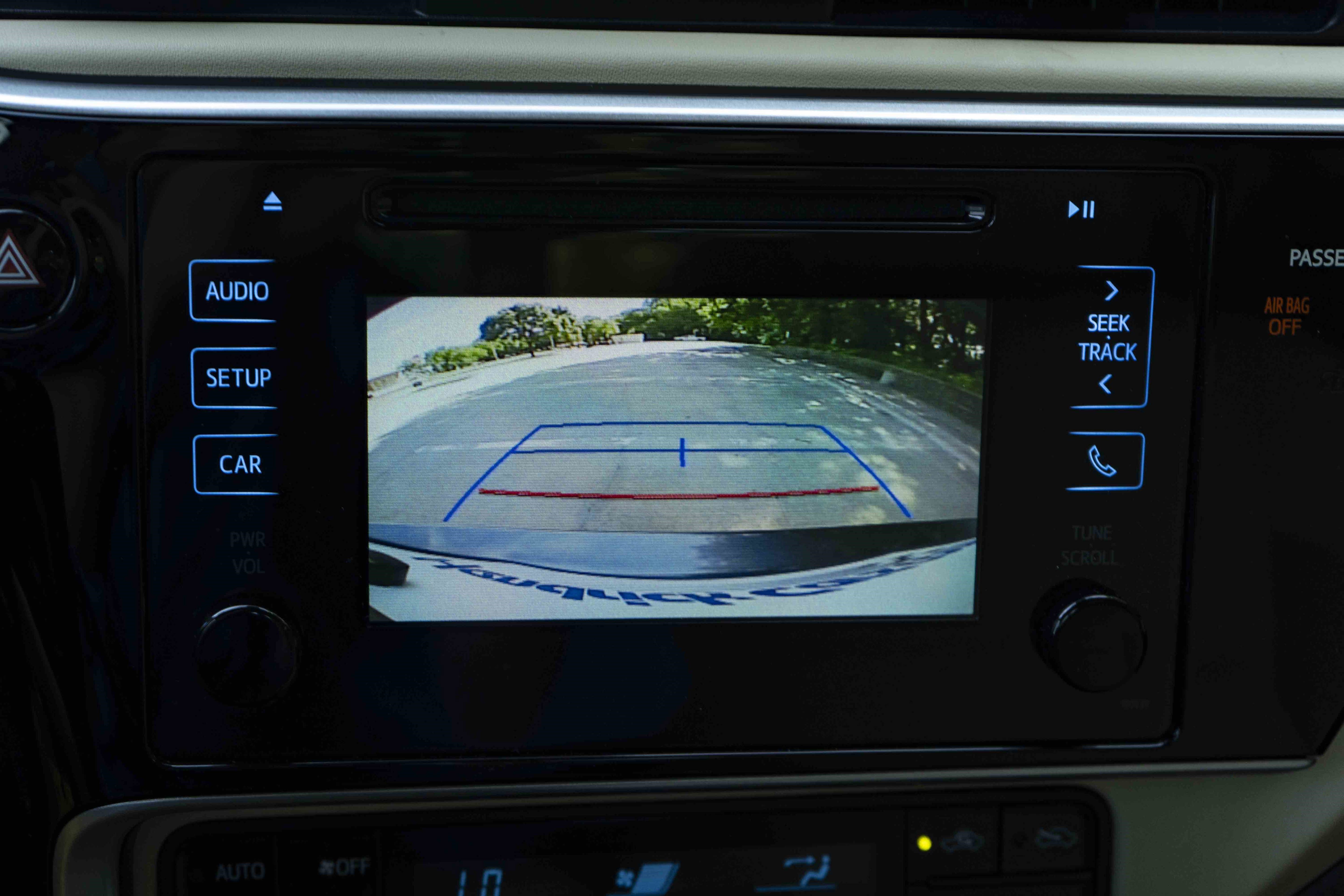 Used 2019 Toyota Corolla SE FWD image 28
