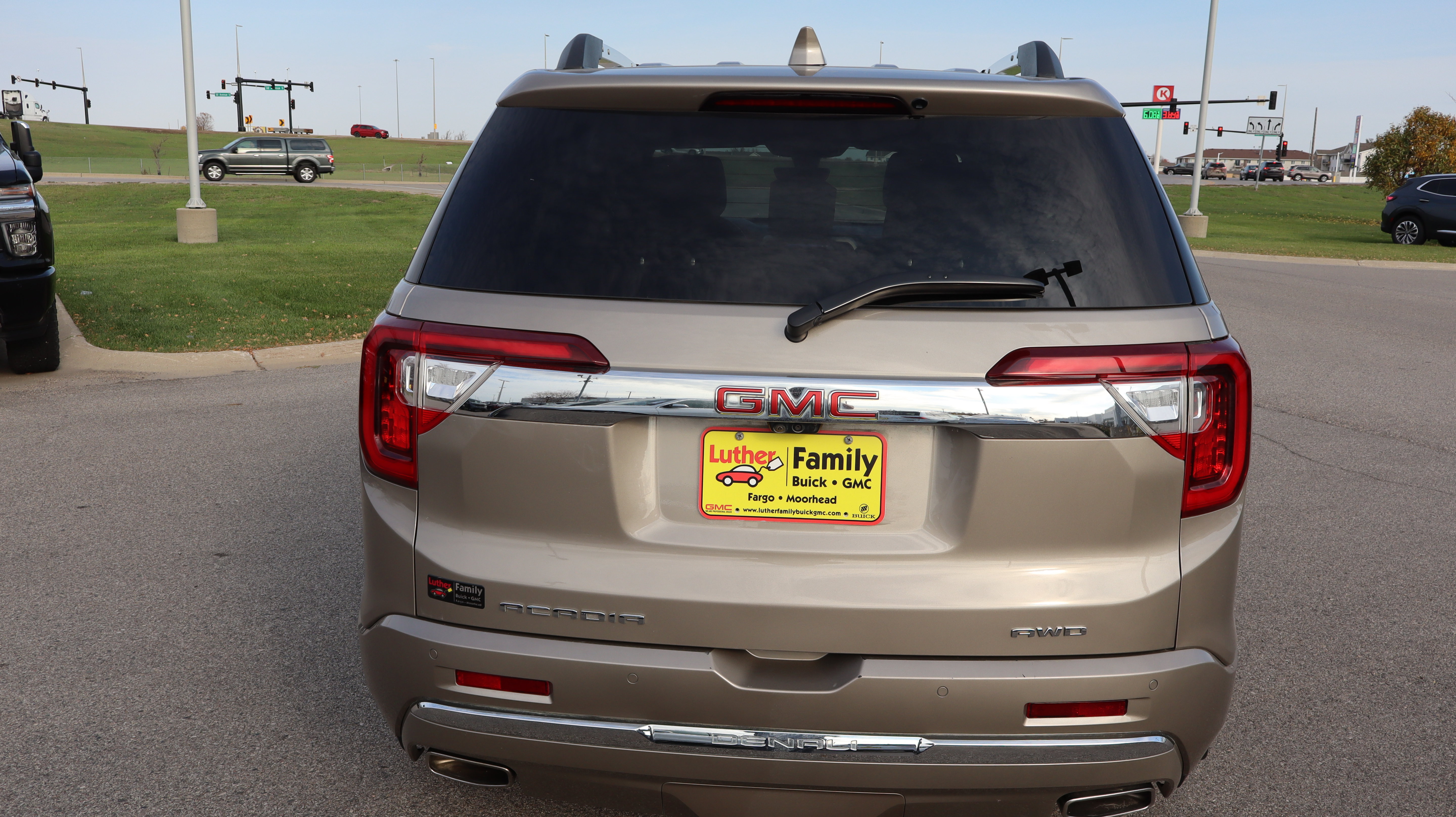 Certified 2023 GMC Acadia Denali w/ Denali Ultimate Package AWD/4WD image 6
