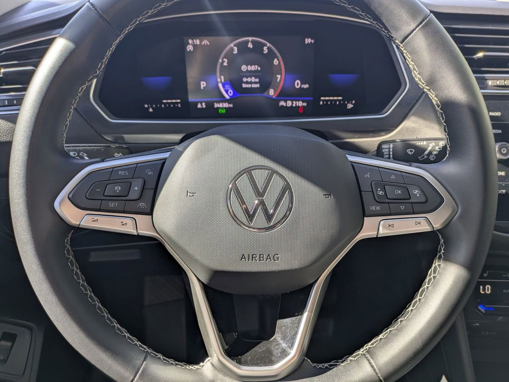 Used 2022 Volkswagen Tiguan SE AWD/4WD image 15