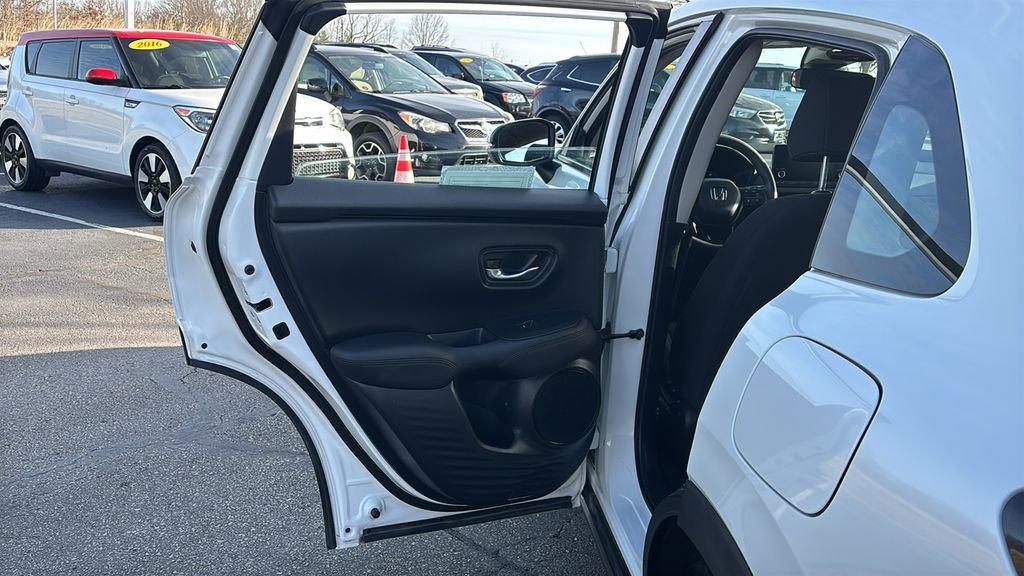 Certified 2023 Honda HR-V LX image 28