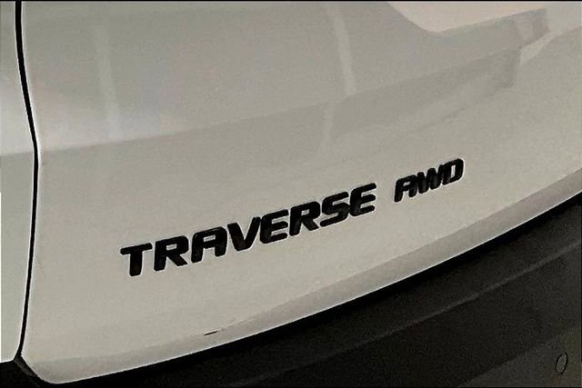 Used 2022 Chevrolet Traverse LT w/ Midnight/Sport Edition image 41