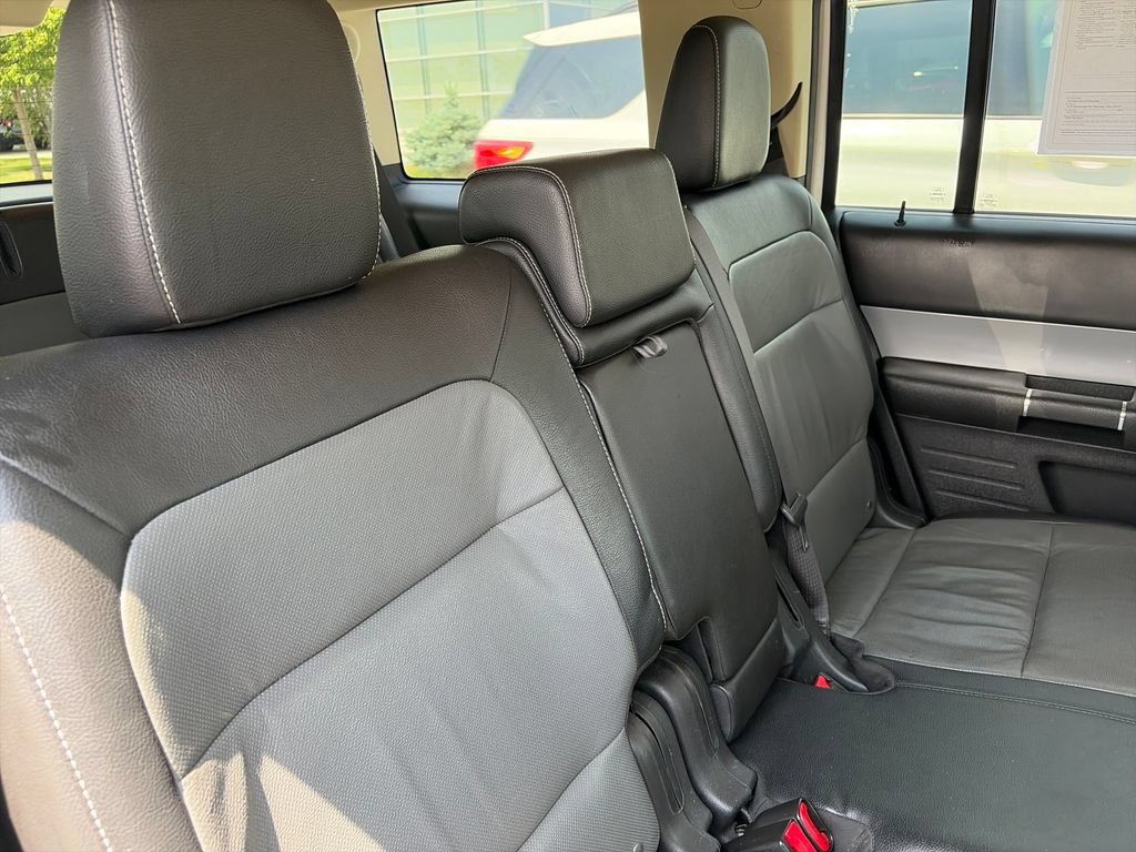 Used 2015 Ford Flex Limited w/ Equipment Group 301A FWD image 32