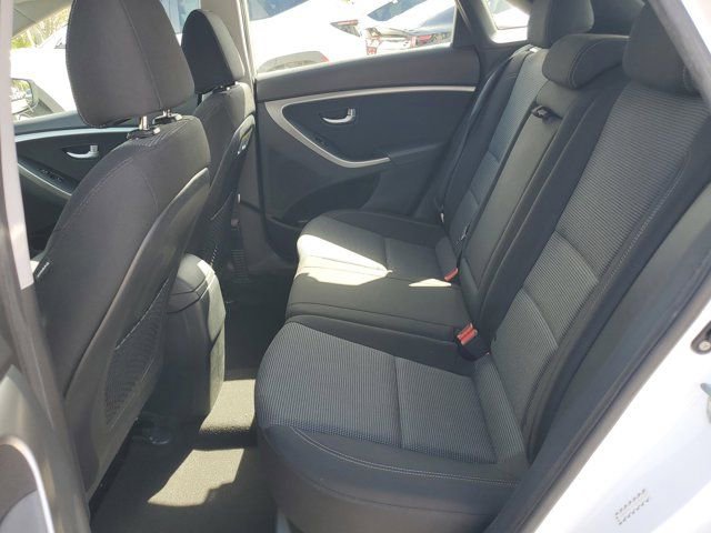 Used 2017 Hyundai Elantra GT image 7