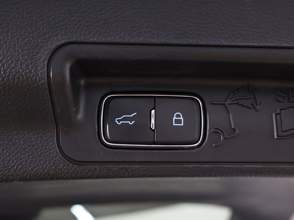 Used 2024 Ford Explorer XLT AWD/4WD image 53