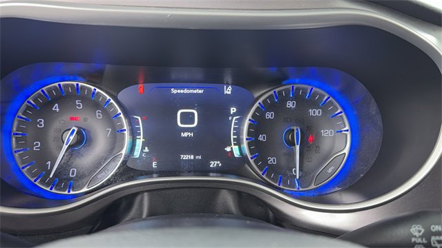 Used 2023 Chrysler Pacifica Touring-L image 23