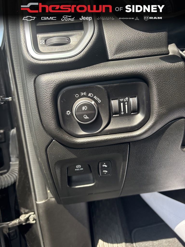 Used 2025 RAM 1500 Laramie AWD/4WD image 45