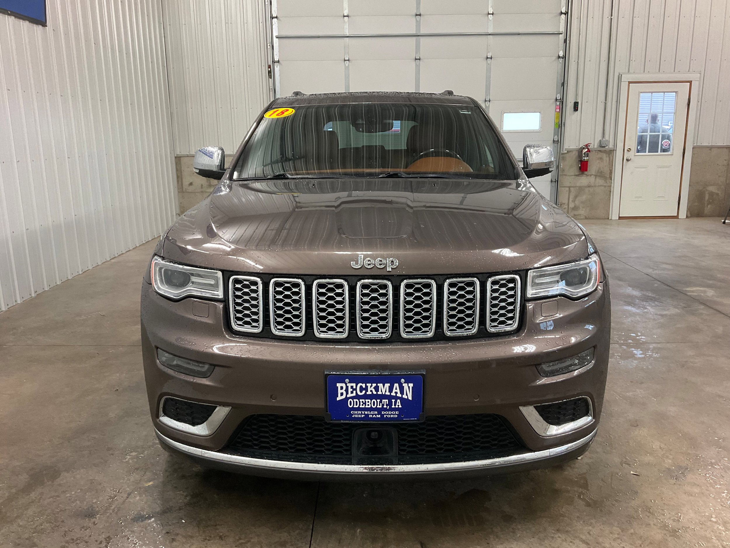 Used 2018 Jeep Grand Cherokee Summit AWD/4WD image 8