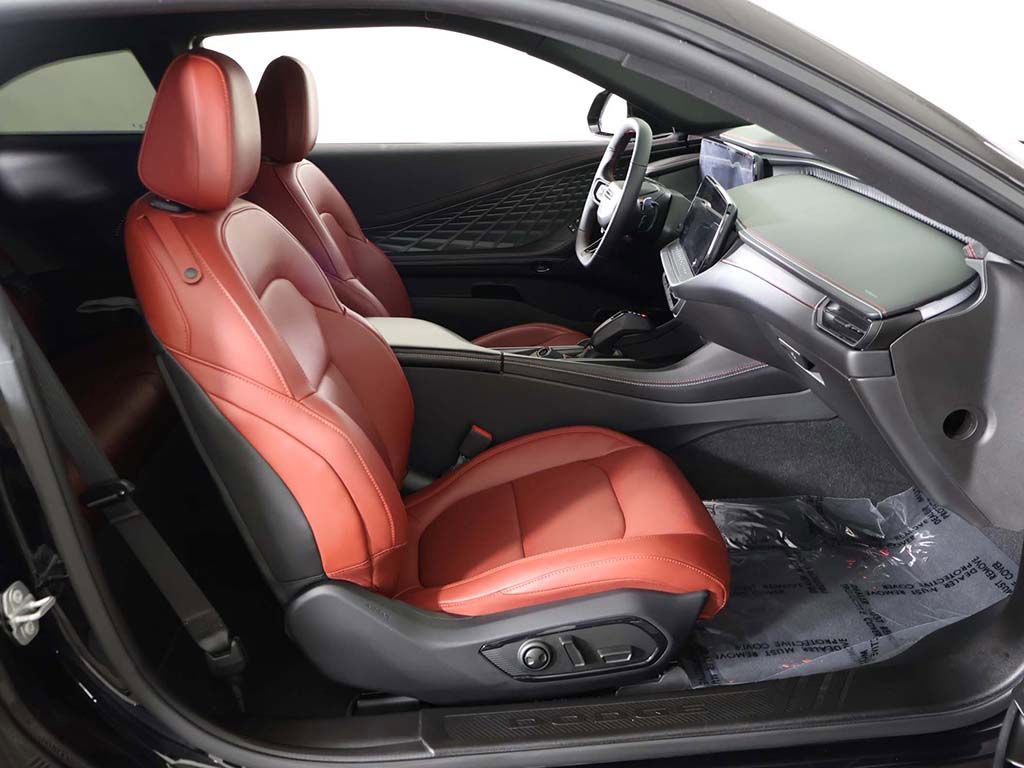 Used 2024 Dodge Charger R/T w/ Plus Group image 31