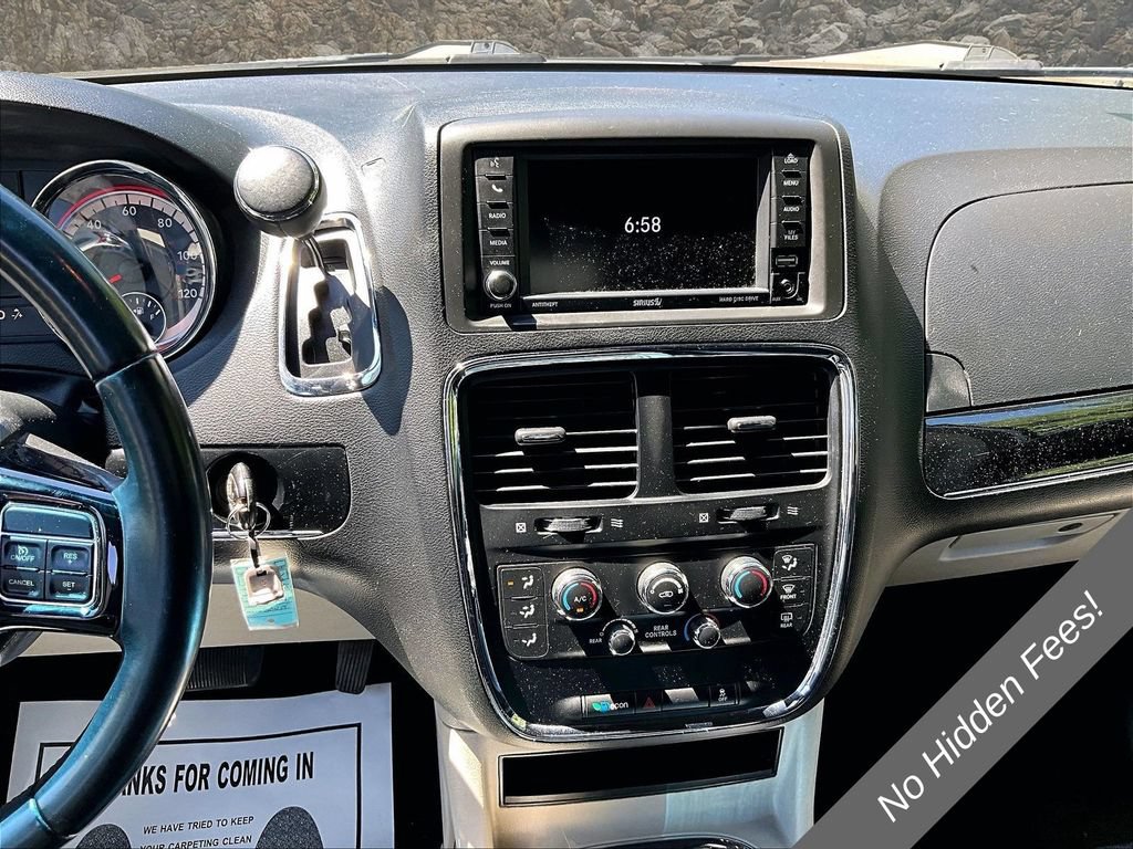 Used 2018 Dodge Grand Caravan SXT FWD image 6