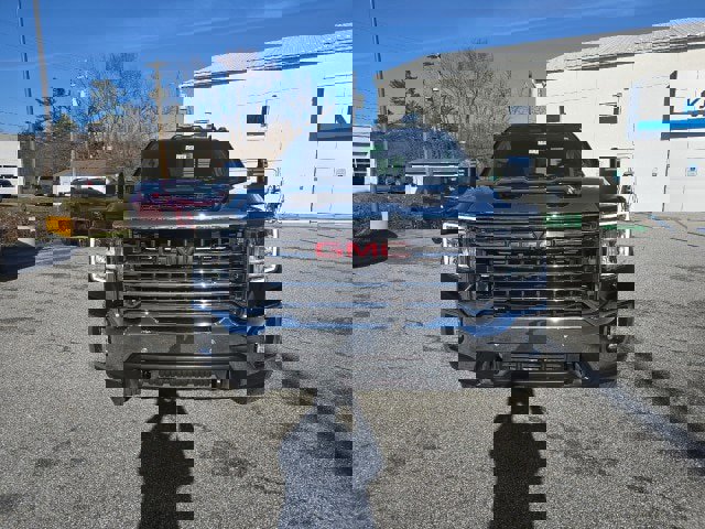 Used 2023 GMC Sierra 3500 SLT w/ SLT Convenience Package image 7