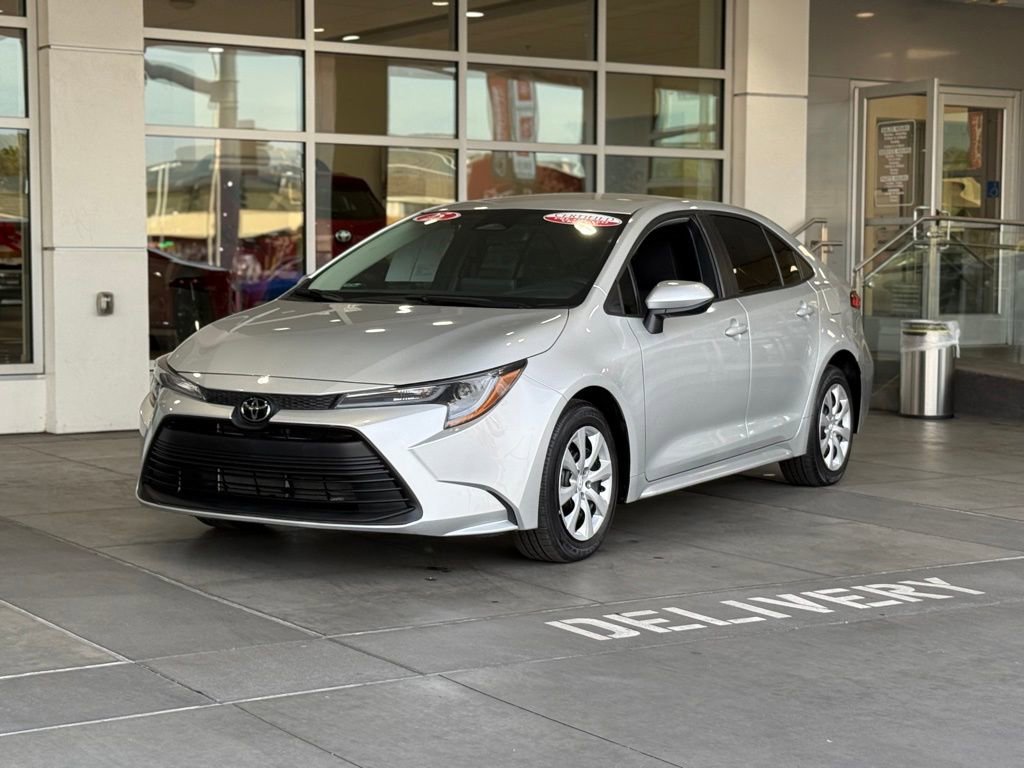 Certified 2025 Toyota Corolla LE image 2