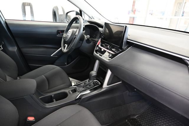 Used 2024 Toyota Corolla Cross LE w/ Moonroof Package AWD/4WD image 14