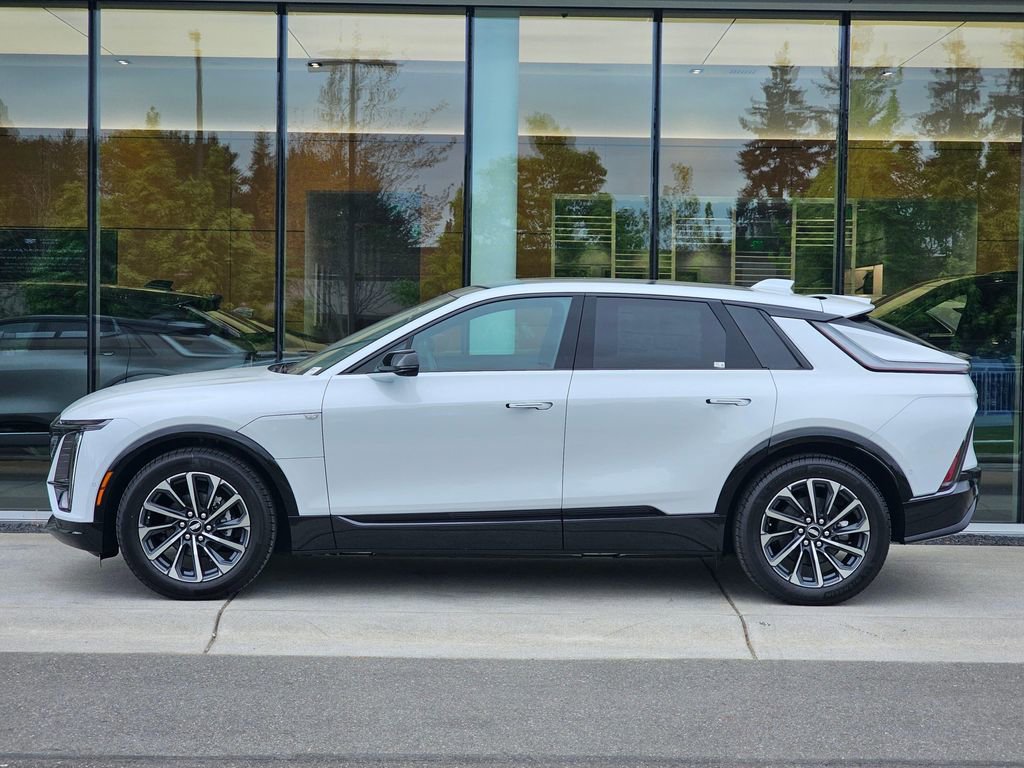 New 2026 Cadillac Lyriq Sport AWD/4WD image 2