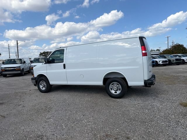 New 2026 Chevrolet Express 3500 w/ Driver Convenience Package RWD image 7