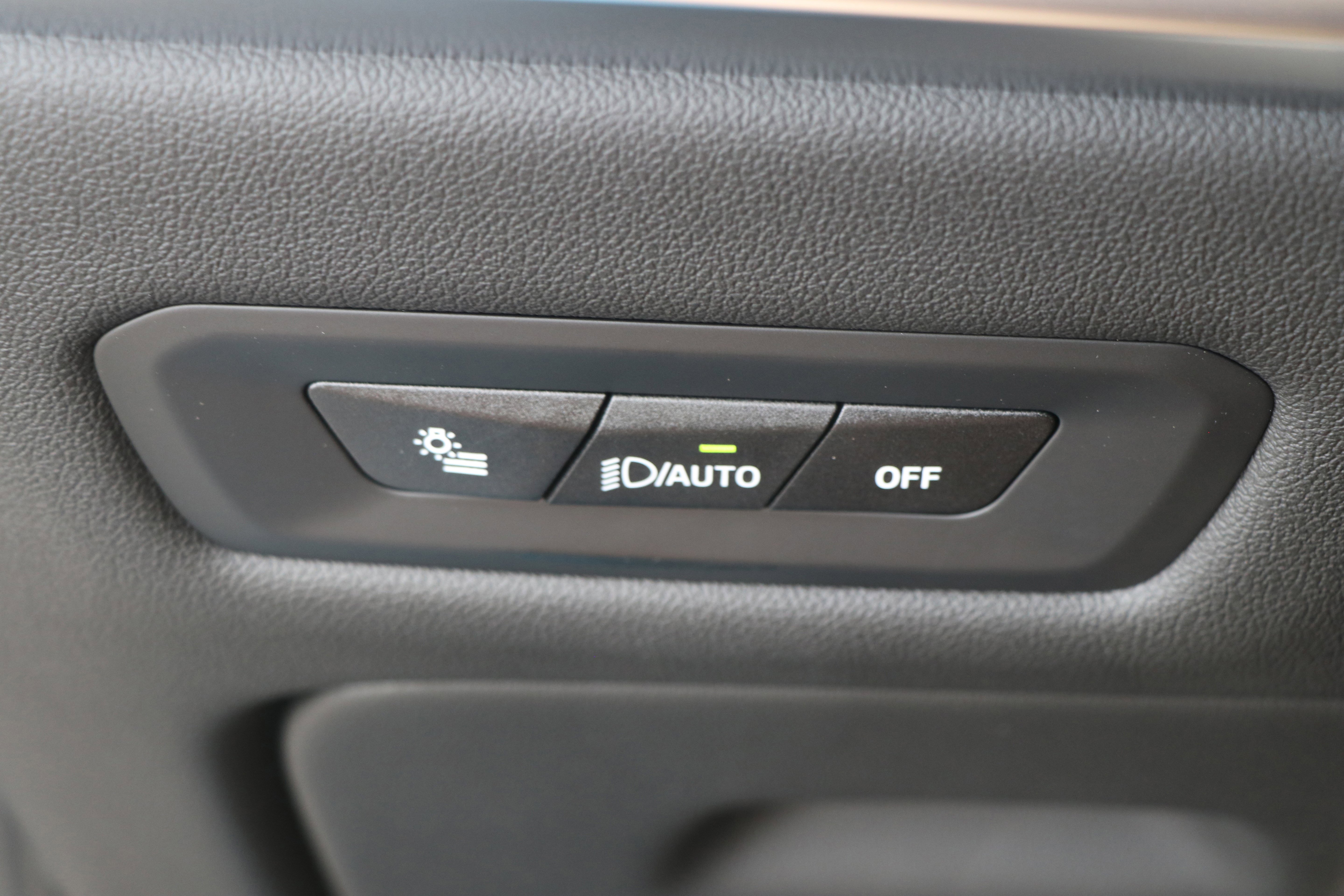 Certified 2026 BMW X5 sDrive40i w/ Climate Comfort Package image 25