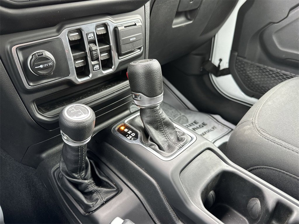 Used 2021 Jeep Gladiator Sport image 20