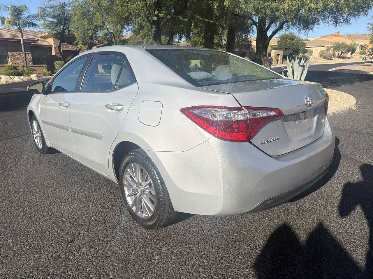 Used 2014 Toyota Corolla LE FWD image 7
