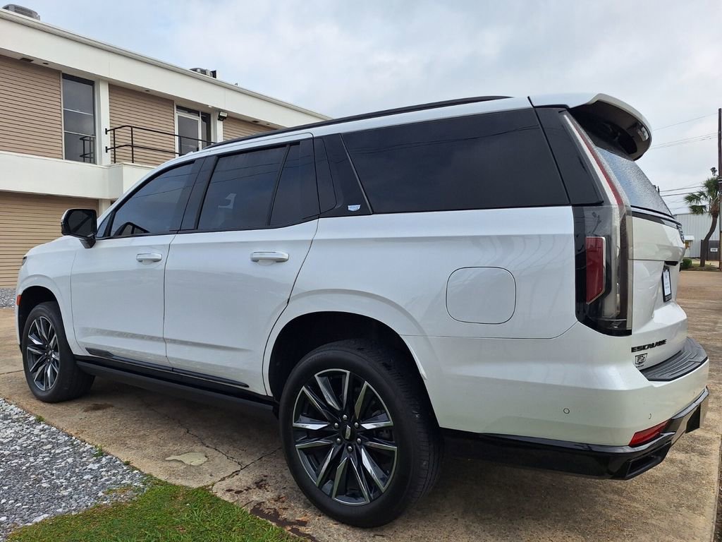 Used 2023 Cadillac Escalade Sport Platinum w/ Heavy-Duty Trailer Package AWD/4WD image 3