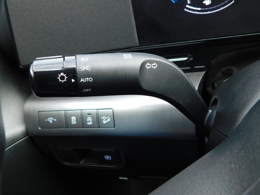 Used 2026 Hyundai Kona SE FWD image 31