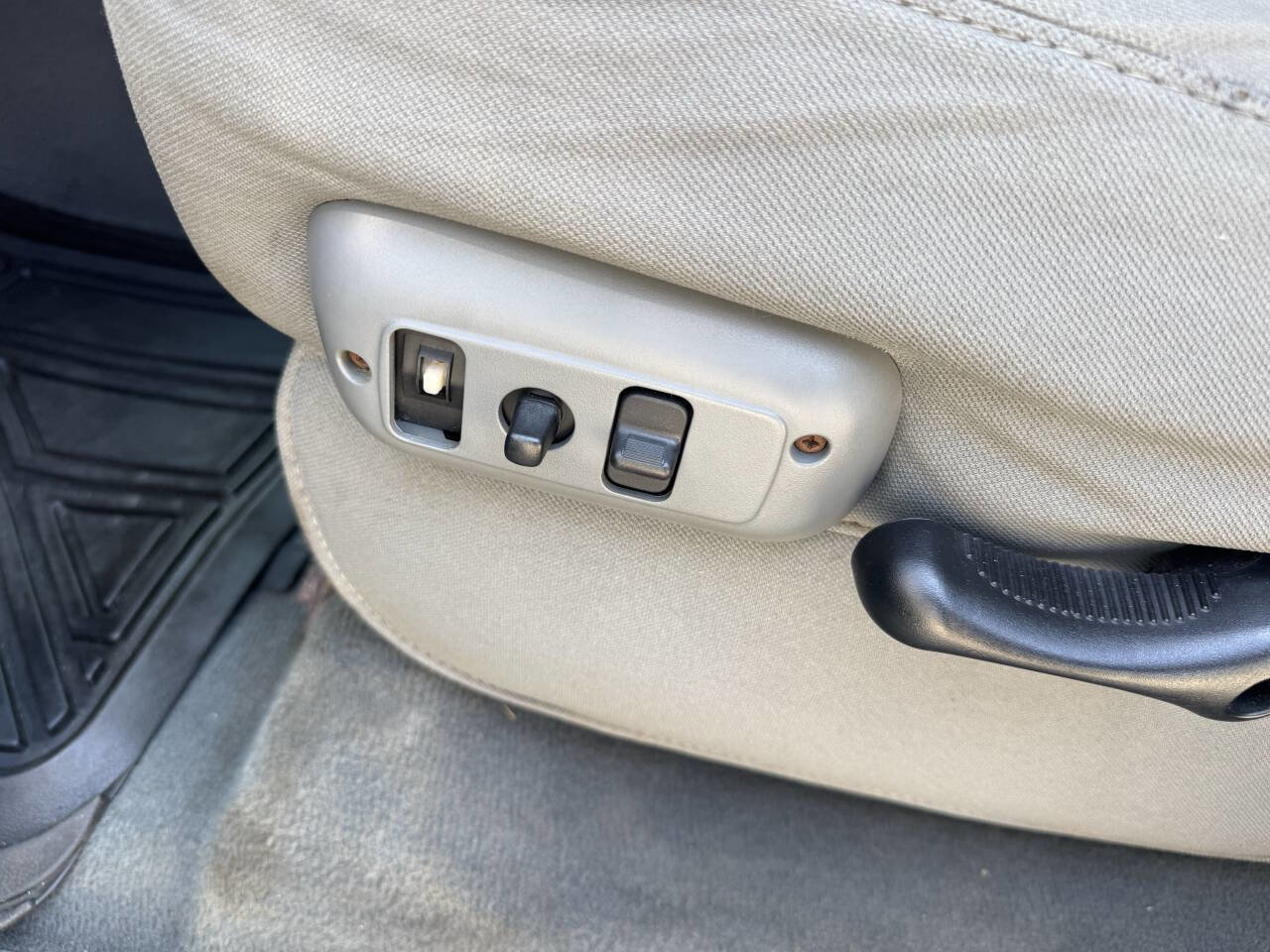 Used 2007 Dodge Ram 2500 Truck SLT image 21