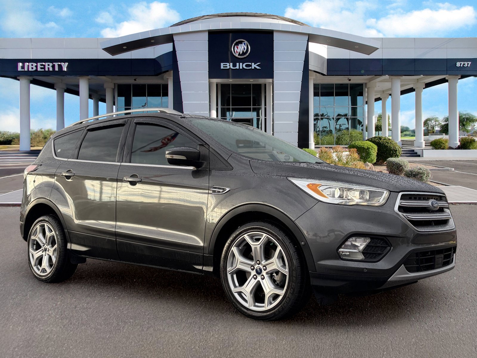 Used 2017 Ford Escape Titanium w/ Equipment Group 301A FWD image 2
