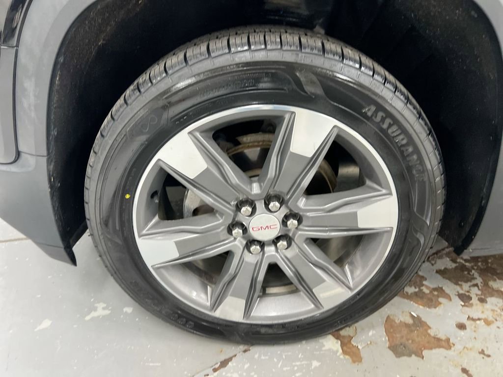 Used 2017 GMC Acadia SLT image 26