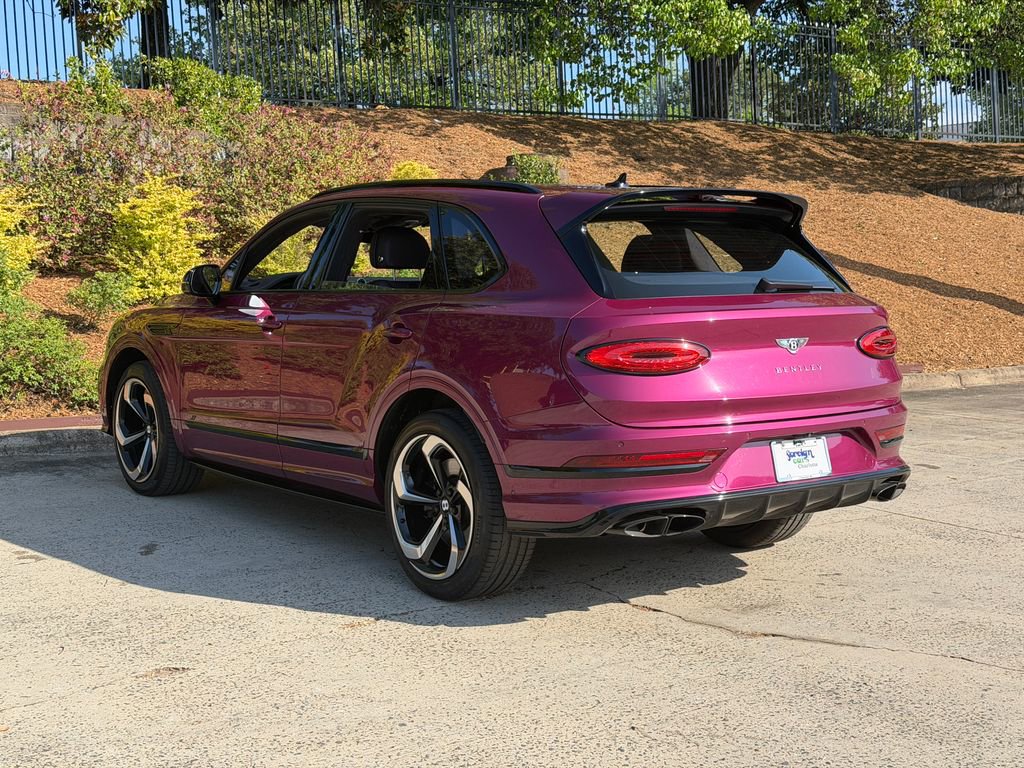 Used 2023 Bentley Bentayga image 3