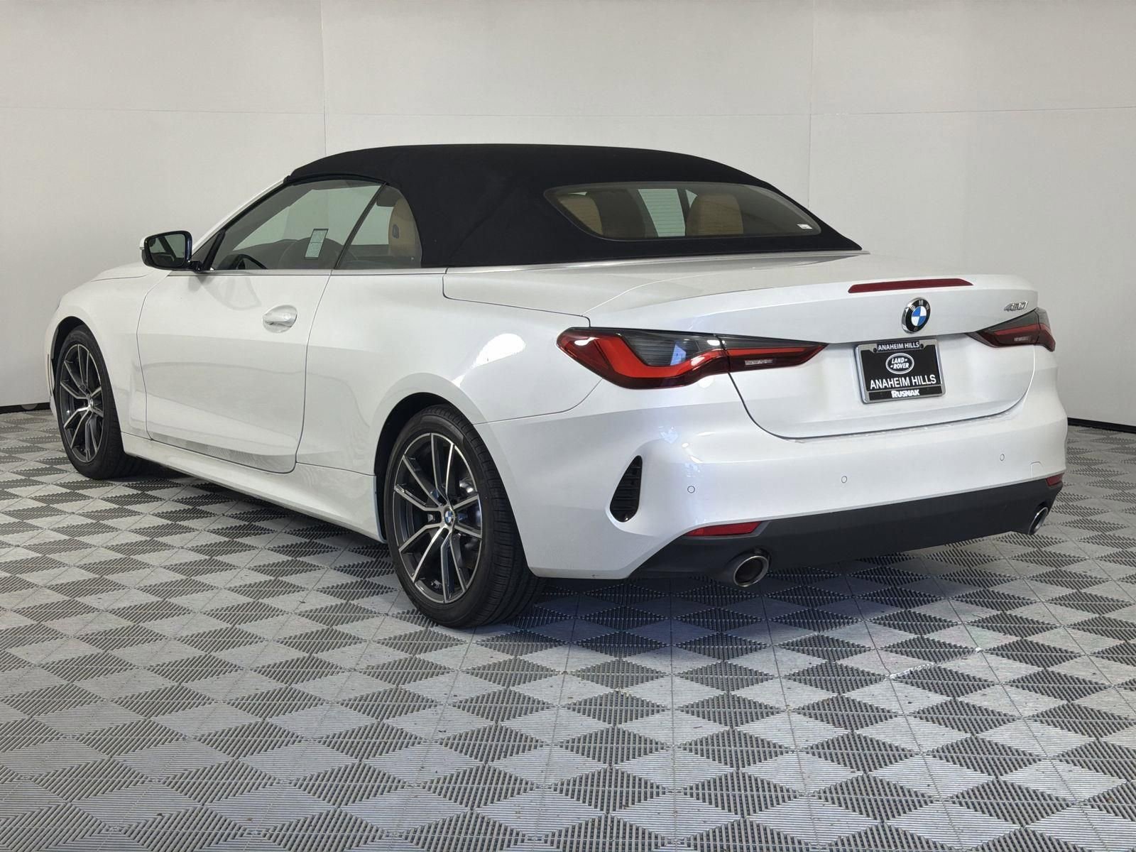 Used 2023 BMW 430i Convertible w/ Convenience Package image 3
