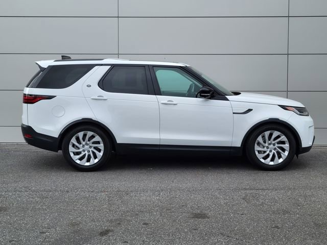 Used 2024 Land Rover Discovery S image 5