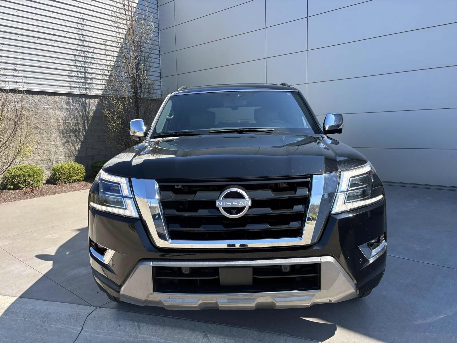 Used 2023 Nissan Armada Platinum w/ Captain's Chairs Package image 2