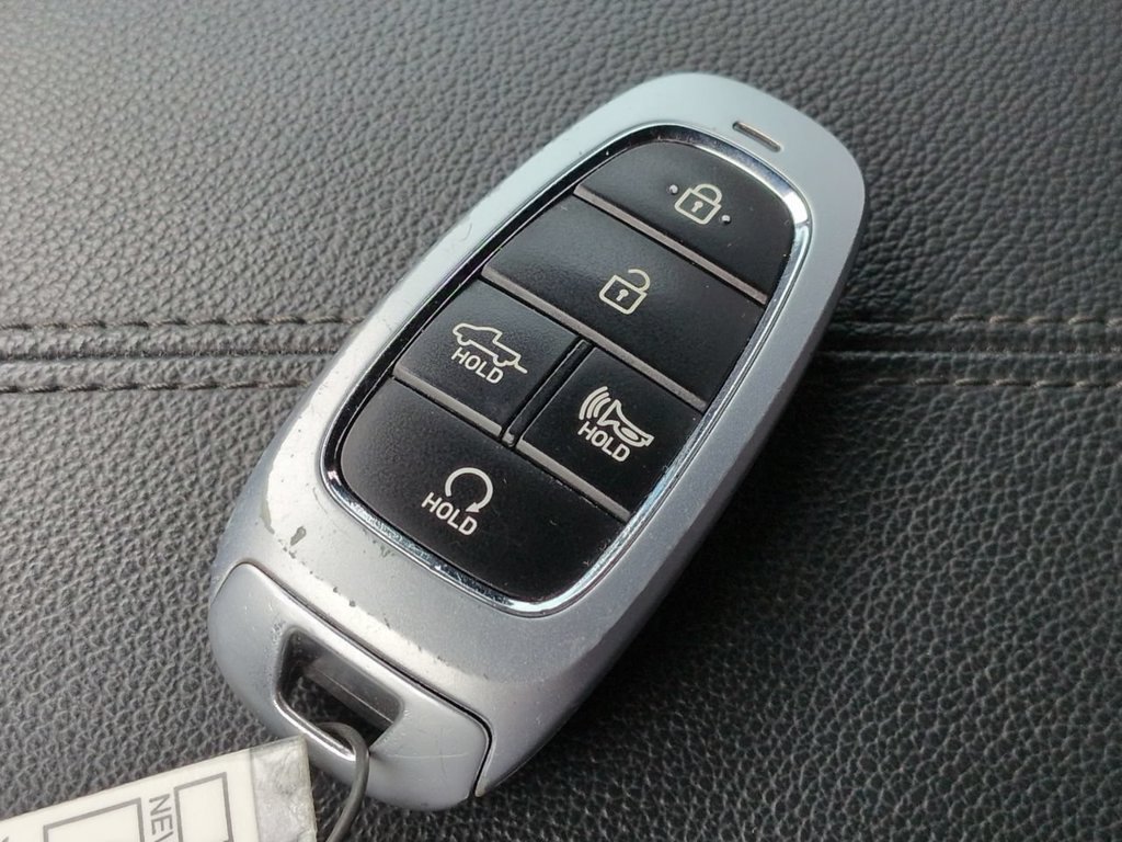 Used 2024 Hyundai Santa Cruz Limited AWD/4WD image 30