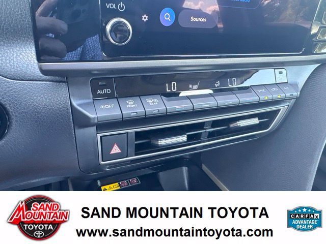 Used 2026 Toyota Camry LE FWD image 22