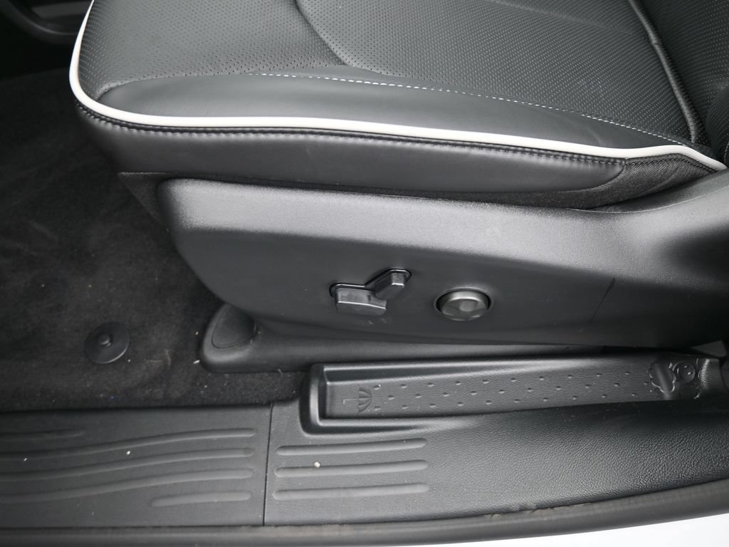 New 2026 Chrysler Pacifica Limited w/ S Appearance Package FWD image 15