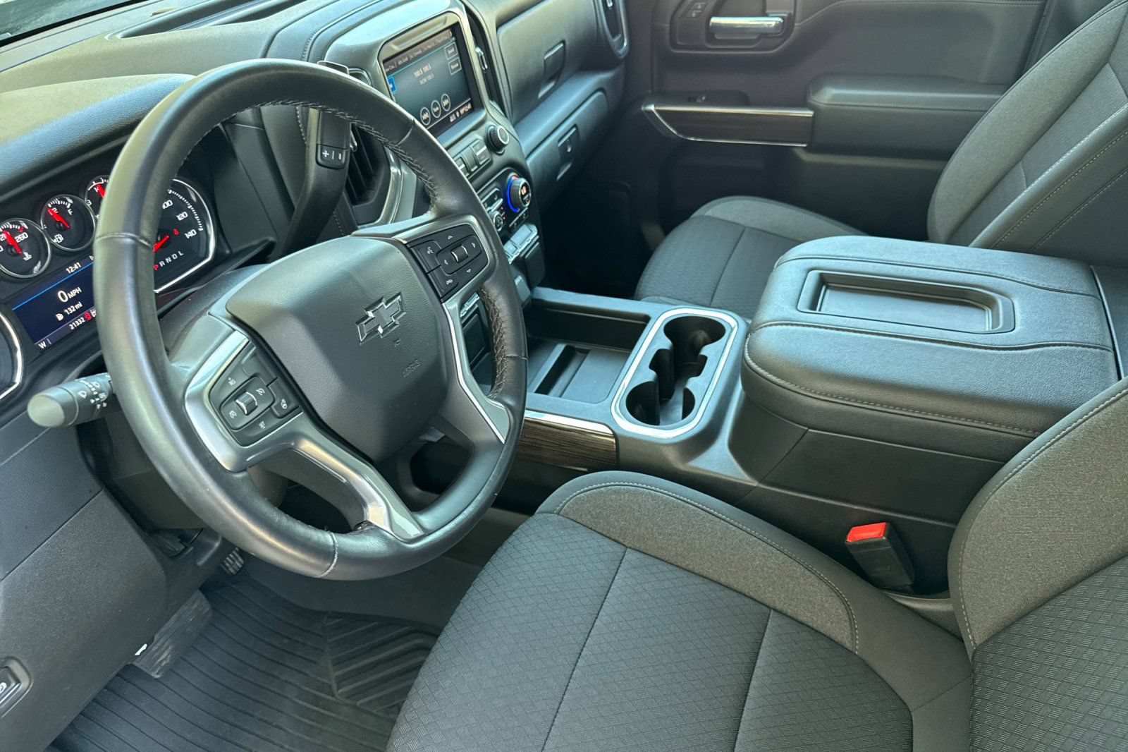 Used 2022 Chevrolet Silverado 1500 LT Trail Boss w/ Safety Package AWD/4WD image 9