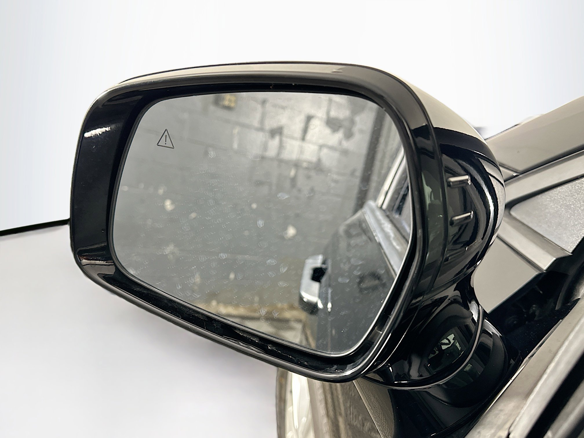 Used 2024 Kia Carnival LX image 16