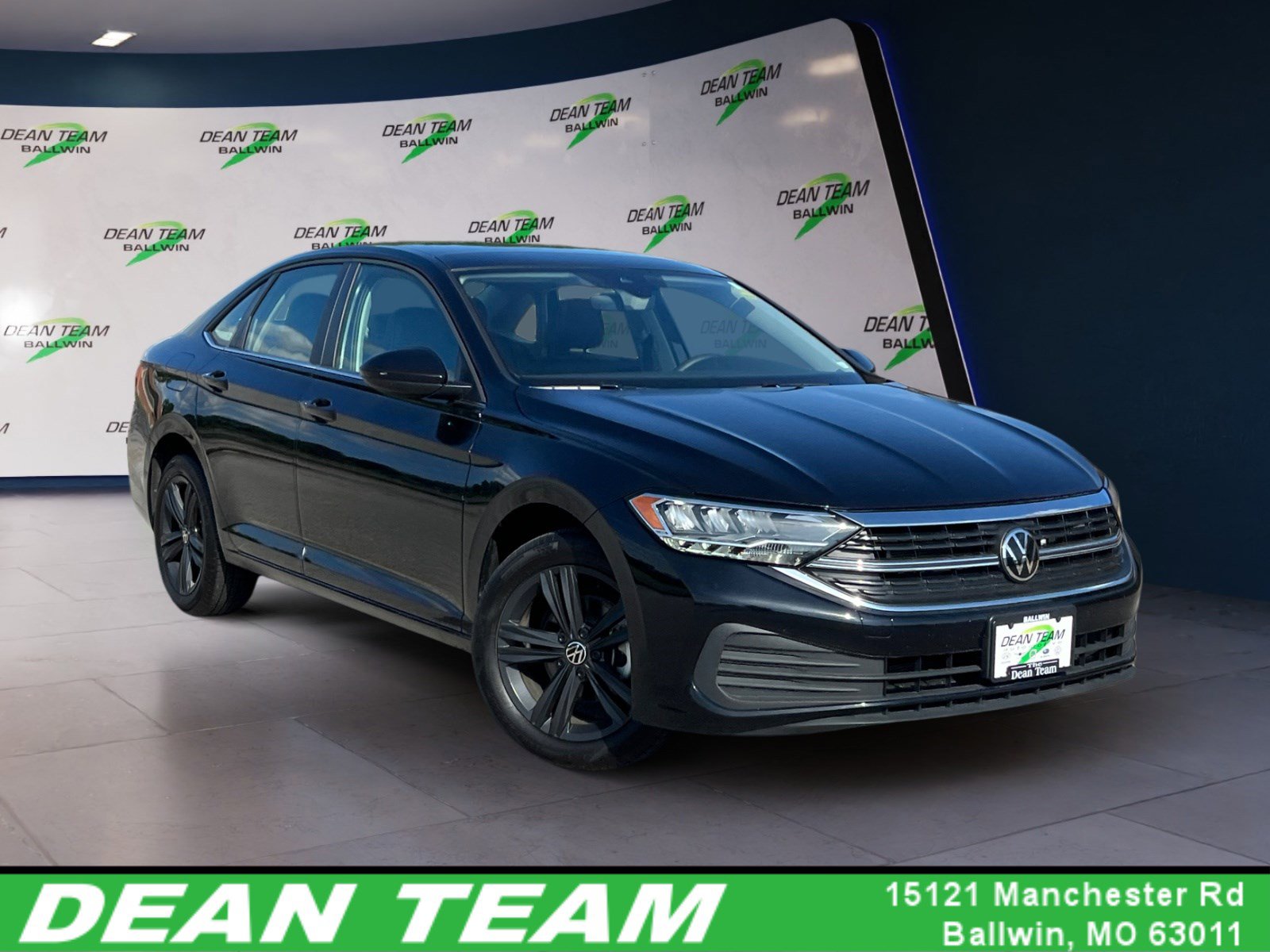 Used 2024 Volkswagen Jetta SE w/ Panoramic Sunroof Package