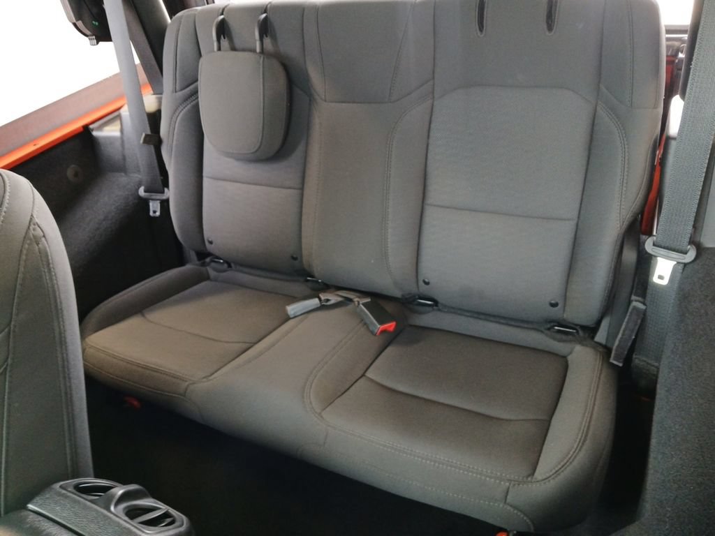 Used 2020 Jeep Wrangler Sport AWD/4WD image 22