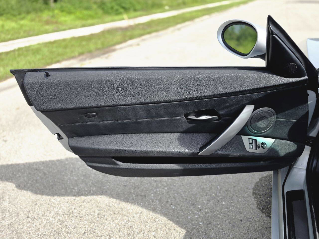 Used 2003 BMW Z4 3.0i image 28