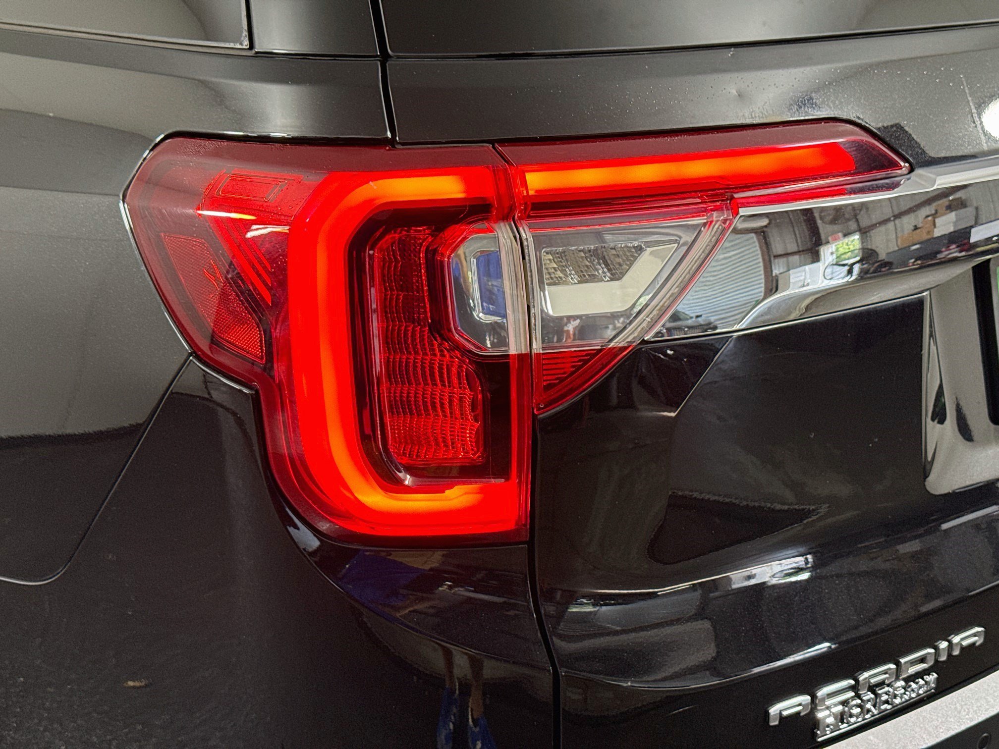 Used 2020 GMC Acadia SLE FWD image 36
