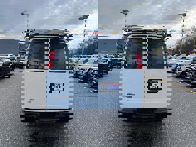 Used 2017 Chevrolet Express 2500 image 6