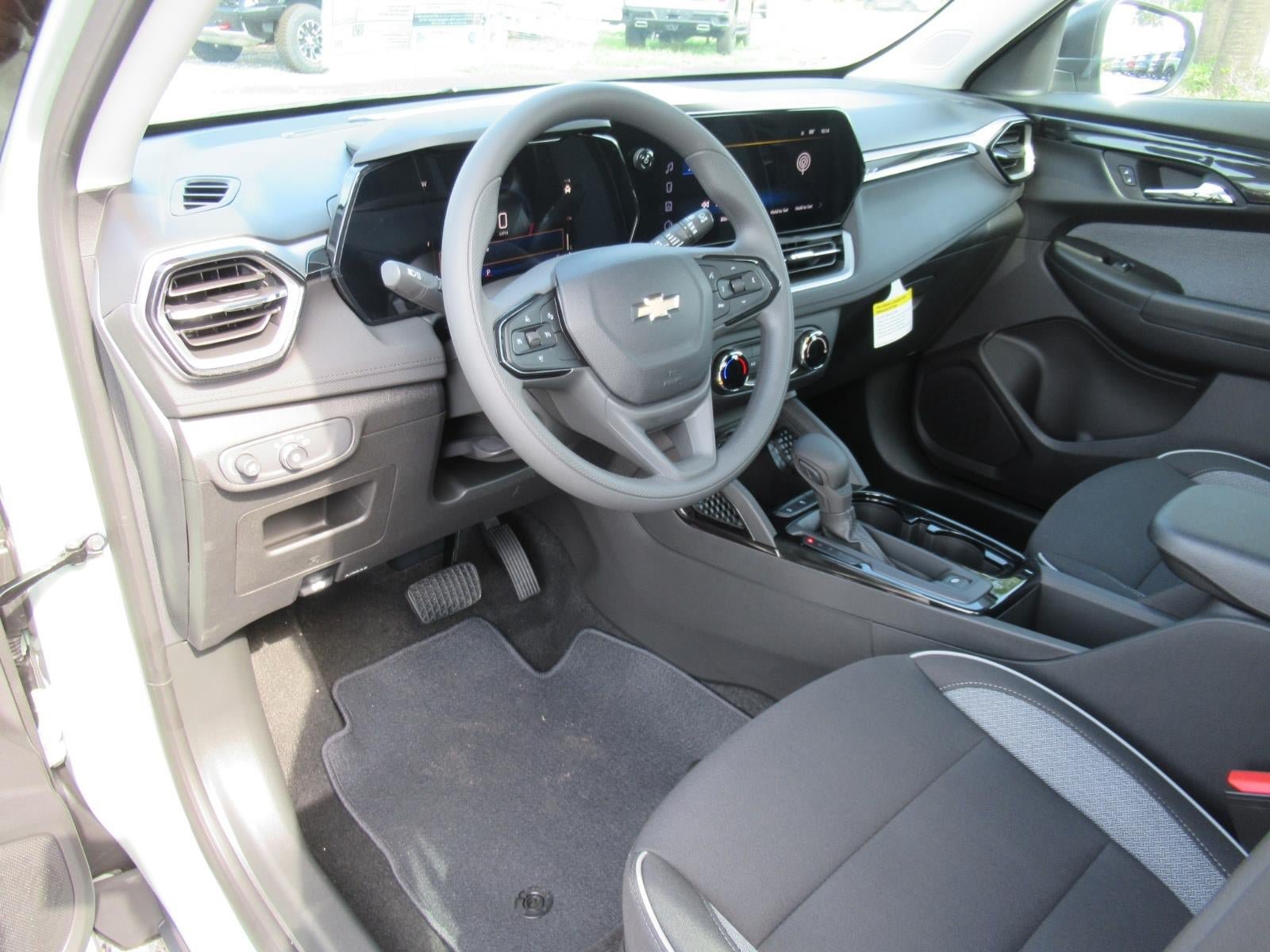 New 2026 Chevrolet TrailBlazer LS w/ LS Confidence Package FWD image 17