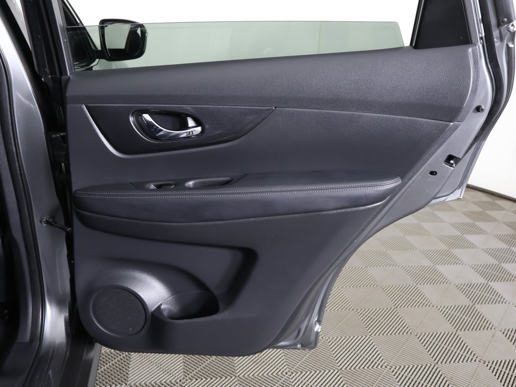 Used 2020 Nissan Rogue SV AWD/4WD image 24