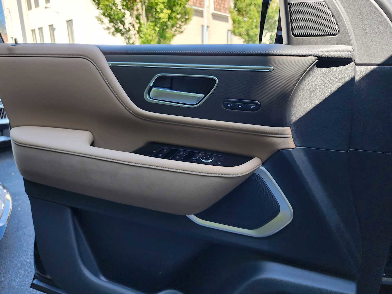 New 2026 INFINITI QX80 Luxe w/ Cargo Package image 6