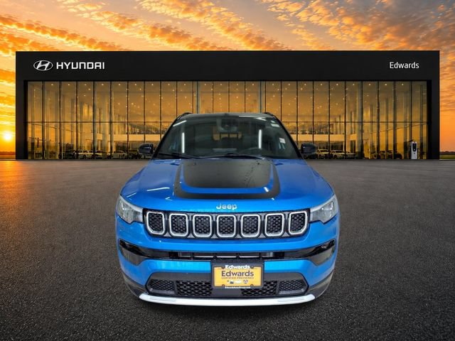 Used 2023 Jeep Compass Limited w/ Elite Group AWD/4WD image 3