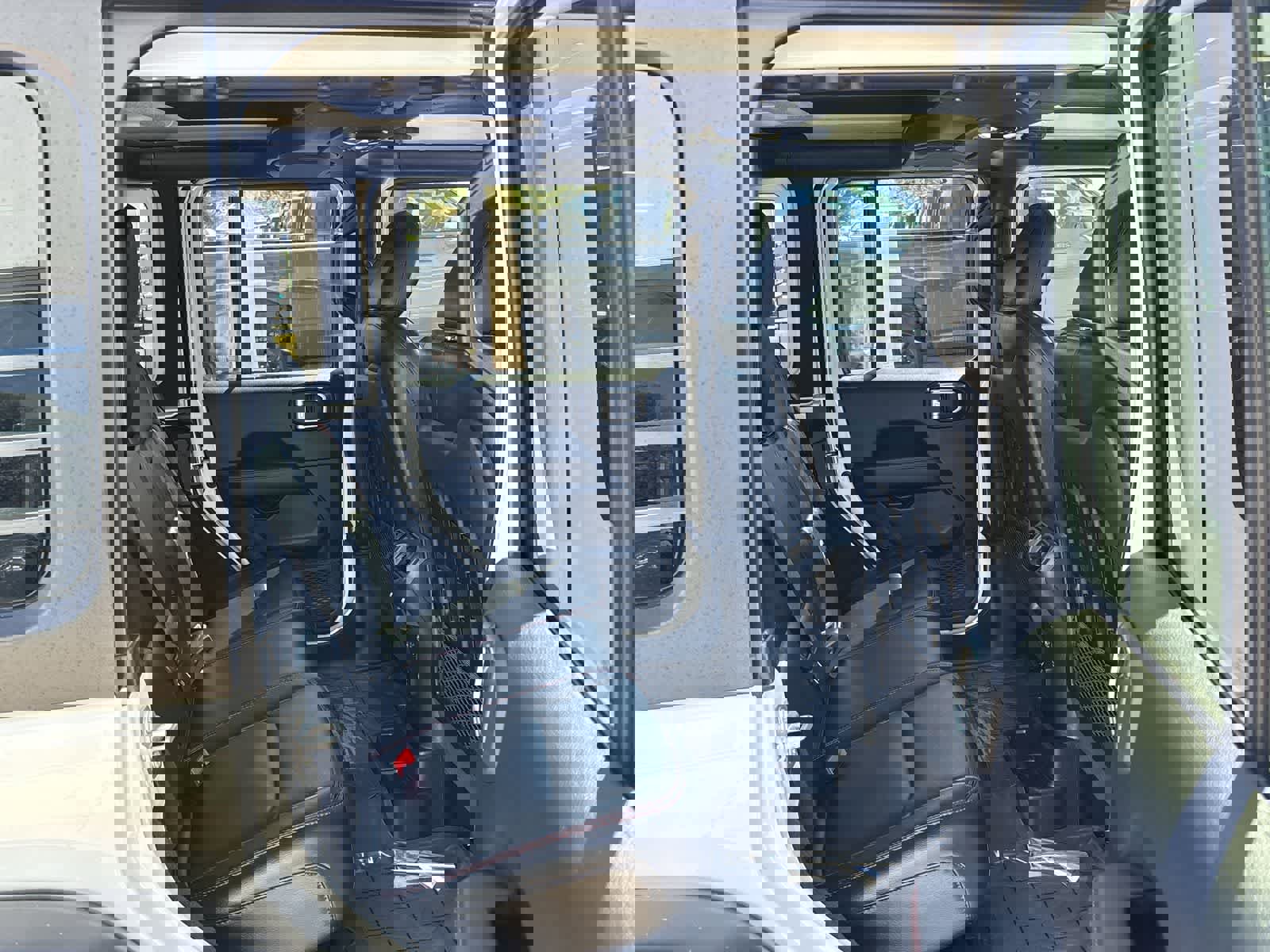 Used 2023 Jeep Wrangler Unlimited Rubicon w/ Cold Weather Group image 10