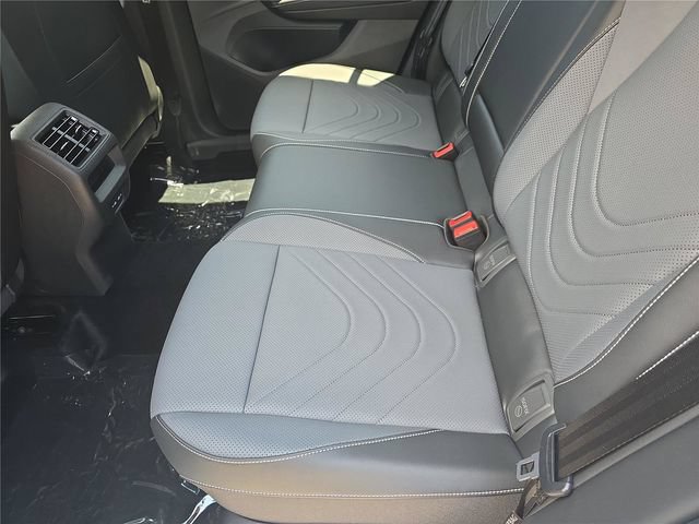 New 2026 Volkswagen Tiguan SE R-Line FWD image 11