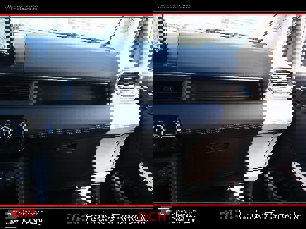 Used 2024 Honda Pilot Touring image 14