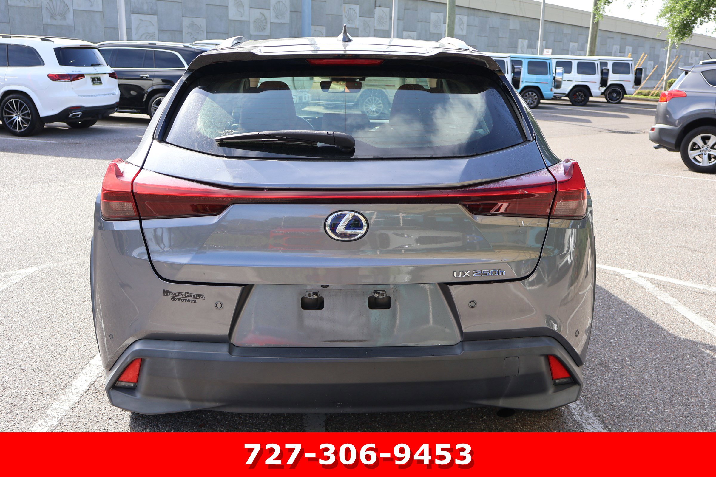 Used 2019 Lexus UX 250h w/ Premium Package image 8