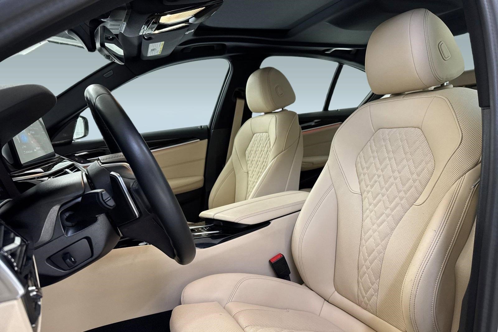 Certified 2023 BMW 530i w/ Premium Package image 5