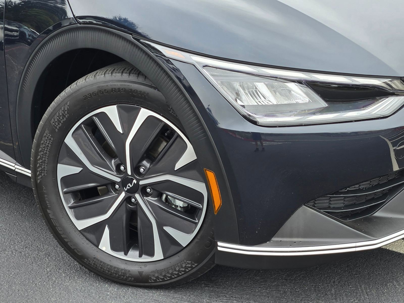Certified 2024 Kia EV6 Light RWD image 9